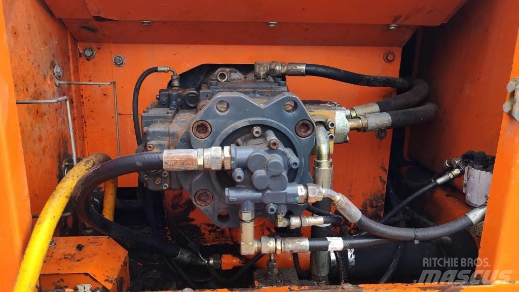 Doosan DX 225 LC Bagri goseničarji