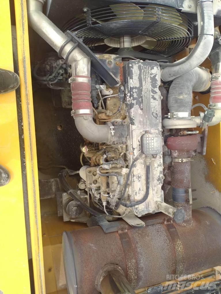 Hyundai R360 Bagri goseničarji