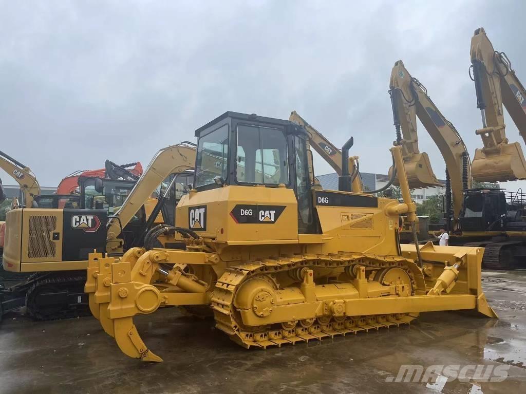 CAT D 6 G Buldožerji goseničarji