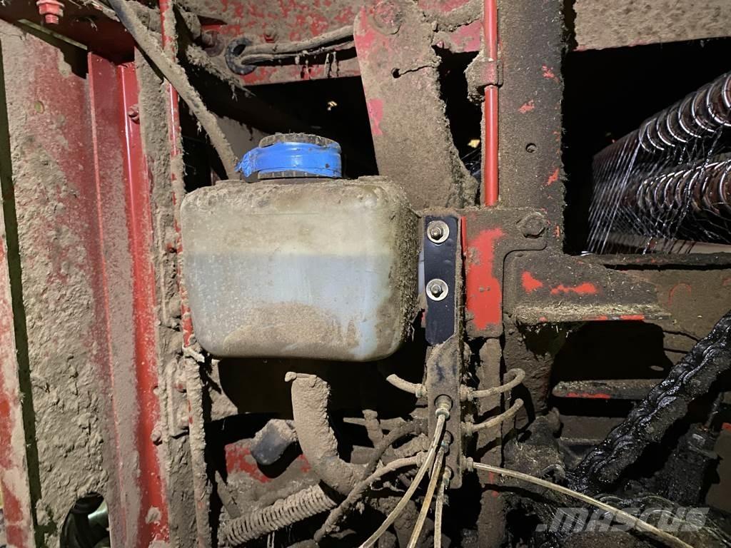 Case IH RBX 452 Balirke (okrogle bale)