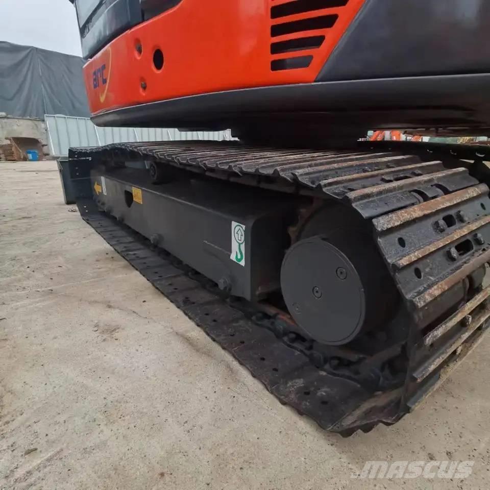 Hitachi ZX60U Mini bagri <7t