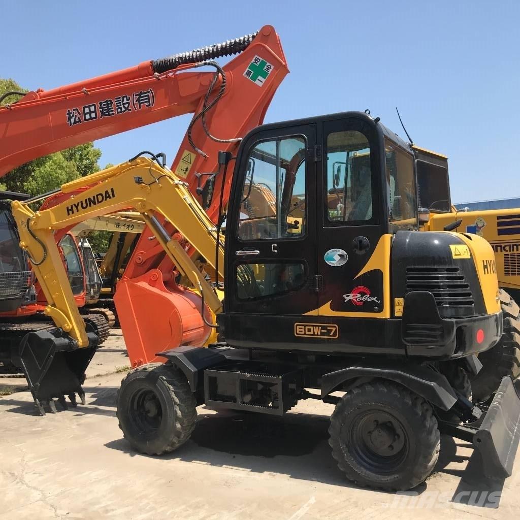 Hyundai 60 W Bagri na kolesih