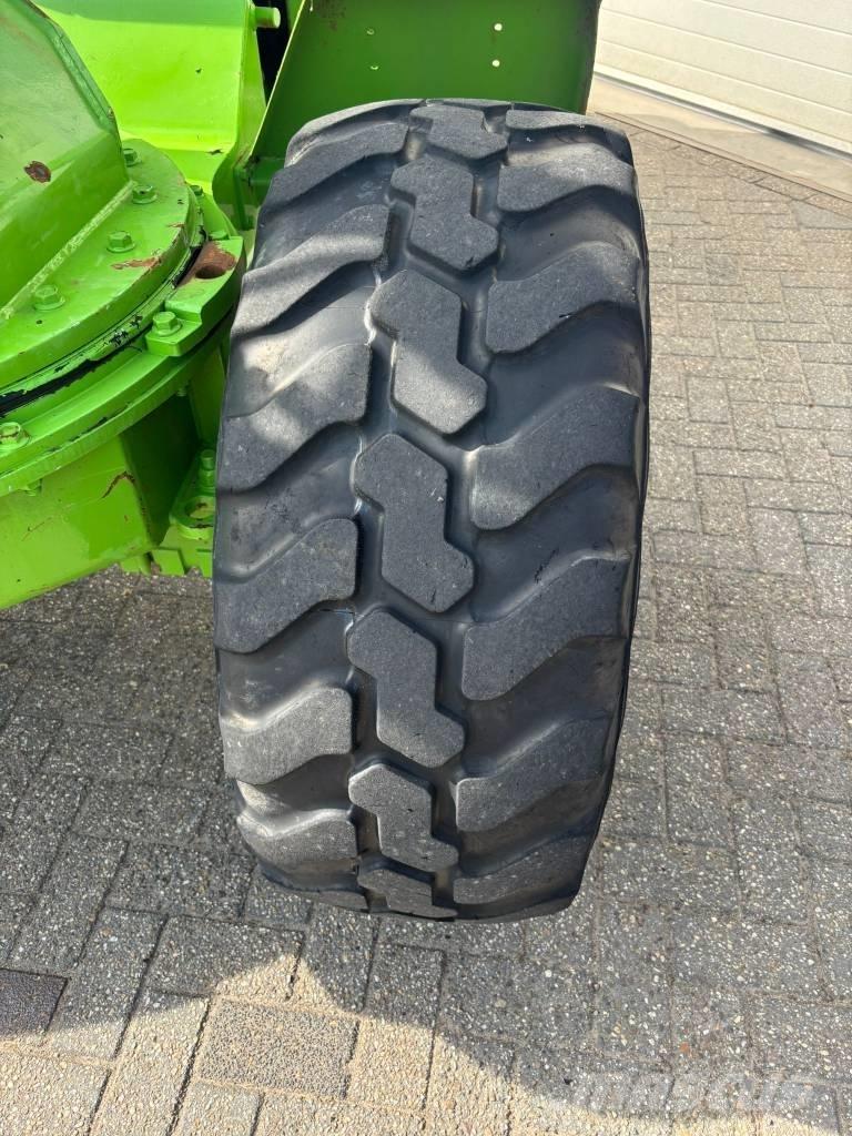 Schaeff SKS 633 Kolesni nakladalci