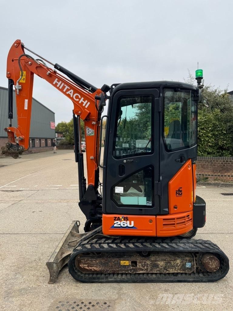 Hitachi zx26 Mini bagri <7t
