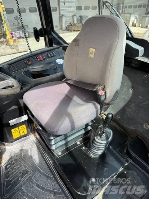 JCB 406 Kolesni nakladalci