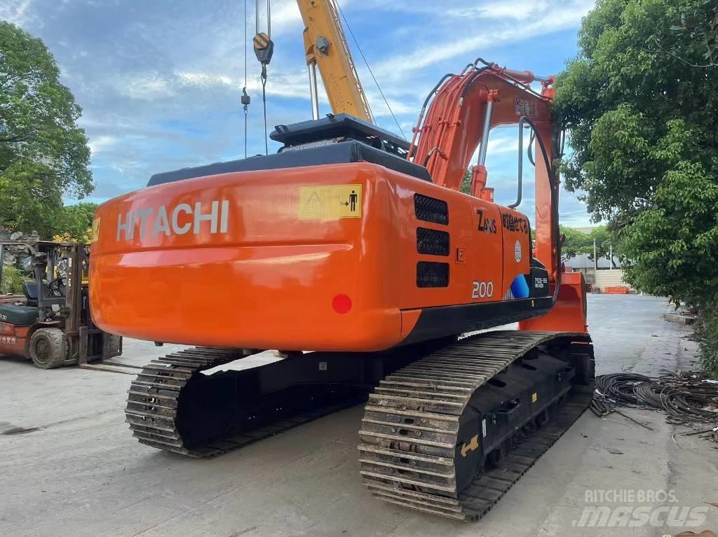 Hitachi ZX 200 Bagri goseničarji