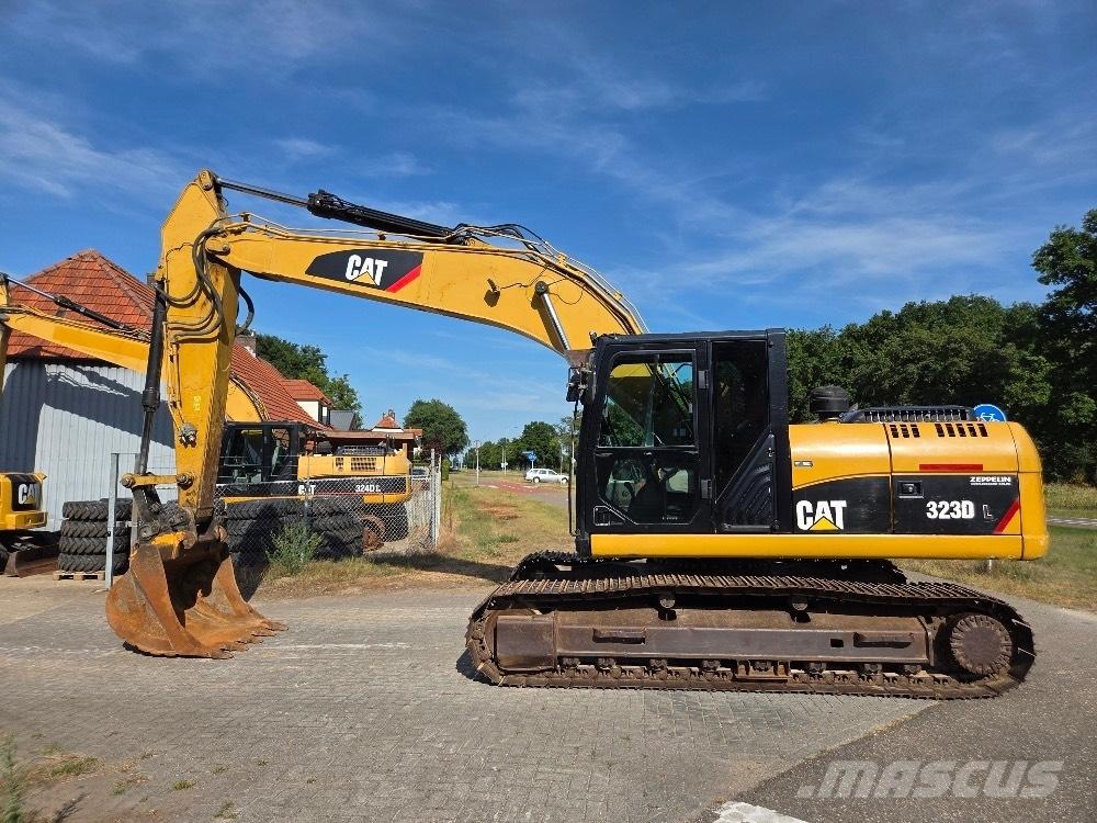 CAT 323DL Bagri goseničarji