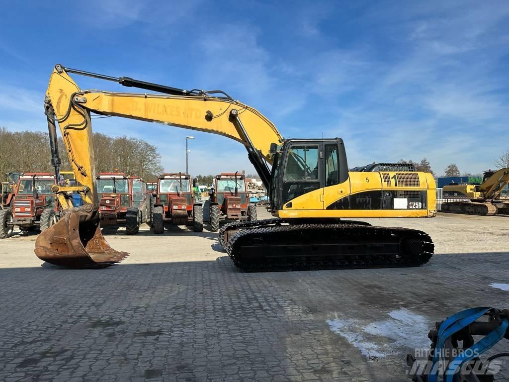 CAT 325DL Bagri goseničarji