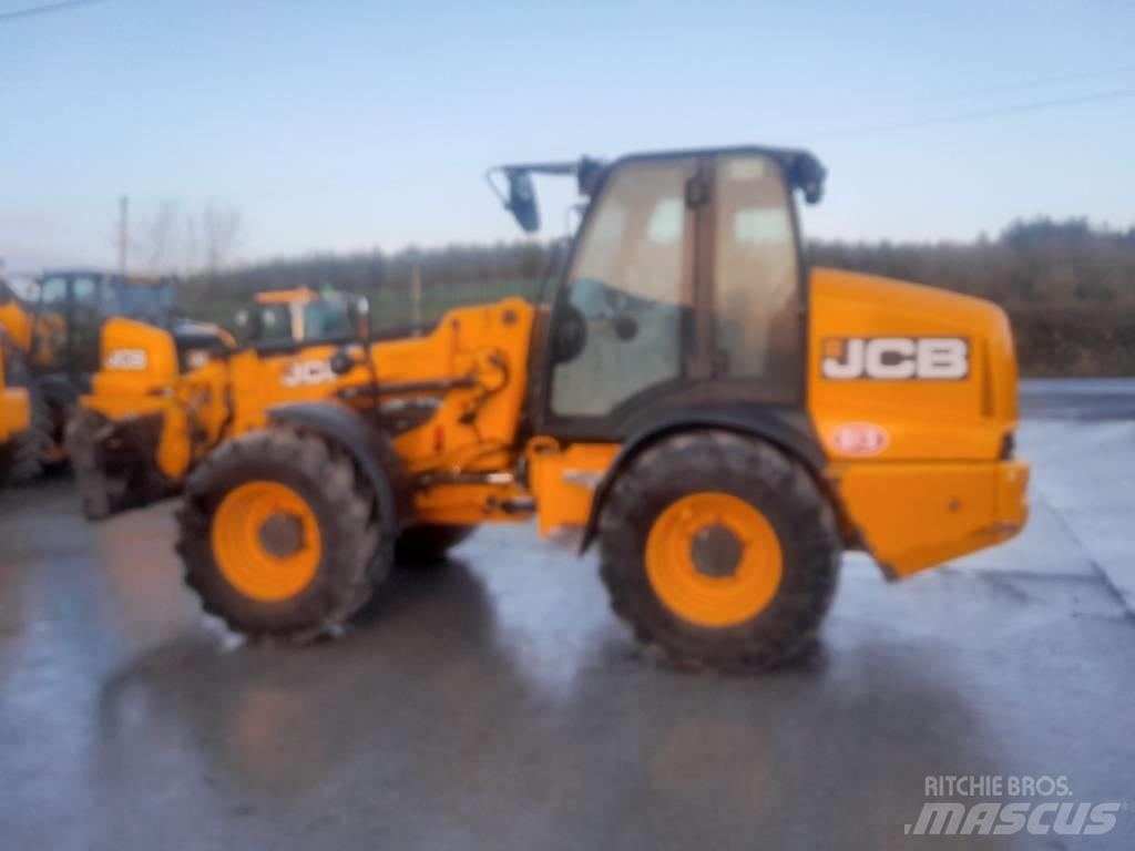 JCB TM 320 Kmetijski teleskopski nakladalci