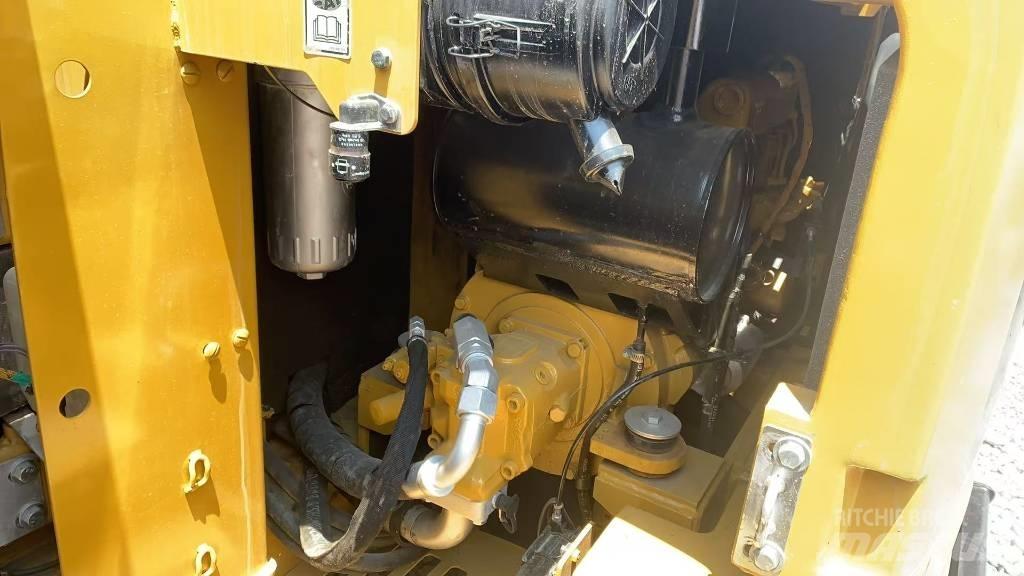 CAT 306E2 Bagri goseničarji