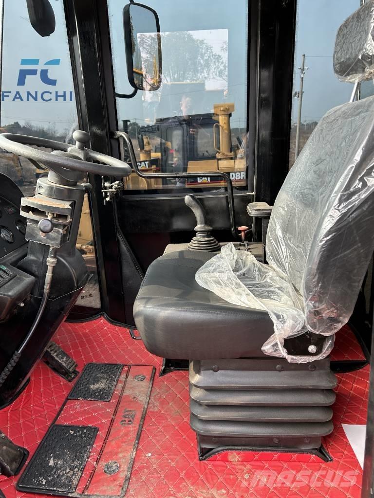 CAT 996 H Kolesni nakladalci