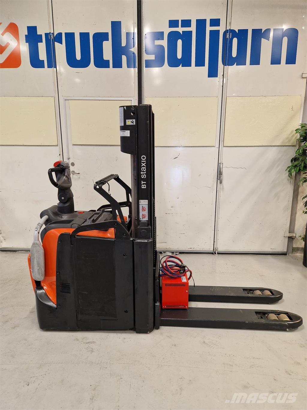 Toyota SPE200D Samopogonski ročni viličarji