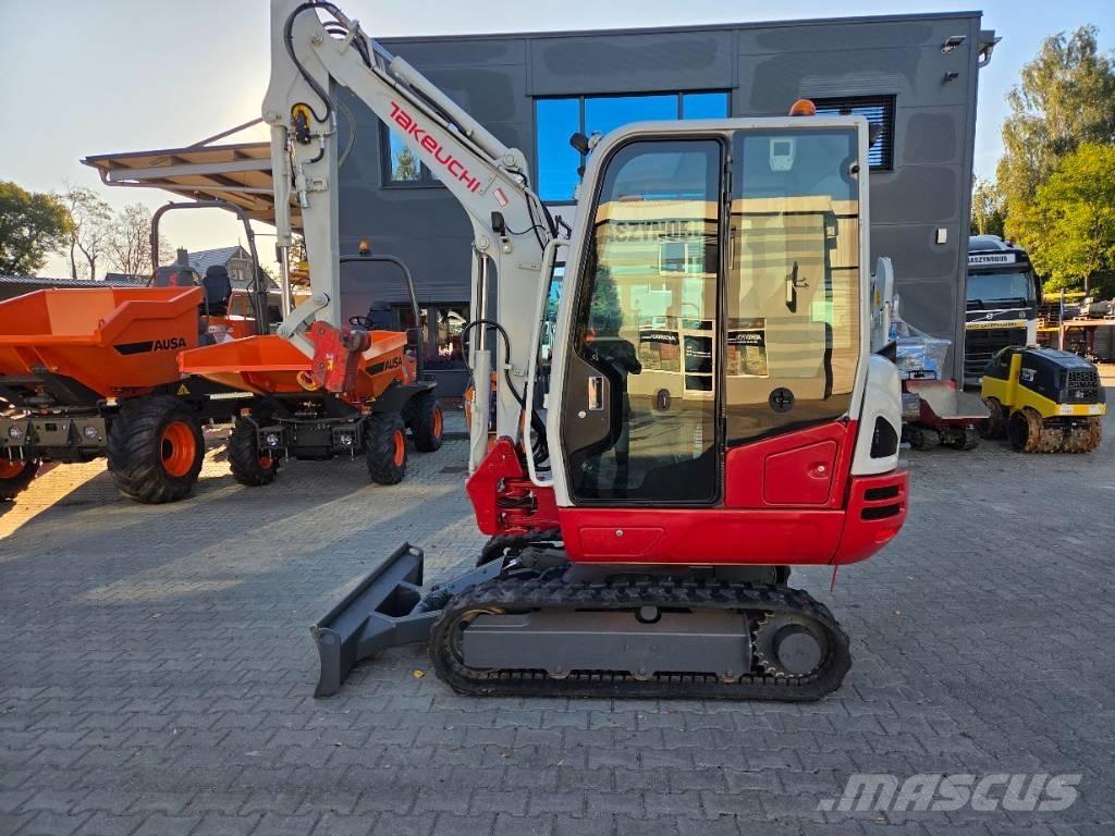 Takeuchi TB230 + HS03 Mini bagri <7t