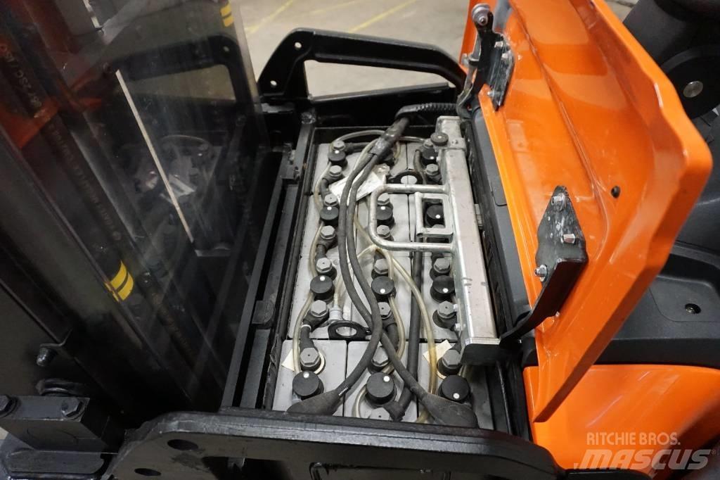 Toyota SPE160L Ročni električni viličar
