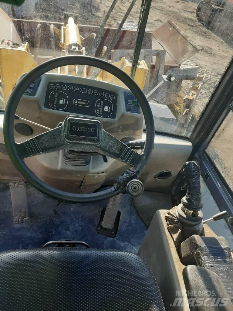 Komatsu WA95-3 Kolesni nakladalci
