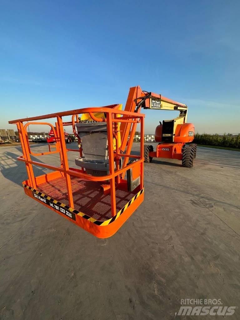 JLG 800 AJ Zglobne dvižne ploščadi