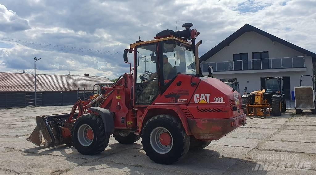 CAT 908 Kolesni nakladalci