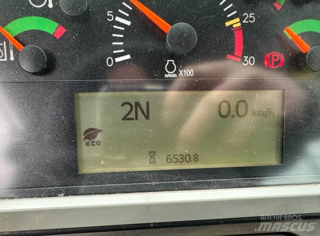 CAT 962 M Kolesni nakladalci