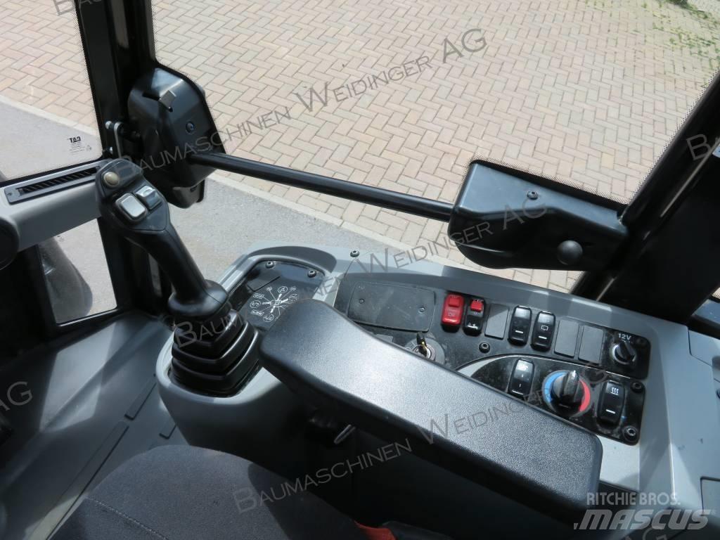 CAT 906M Kolesni nakladalci