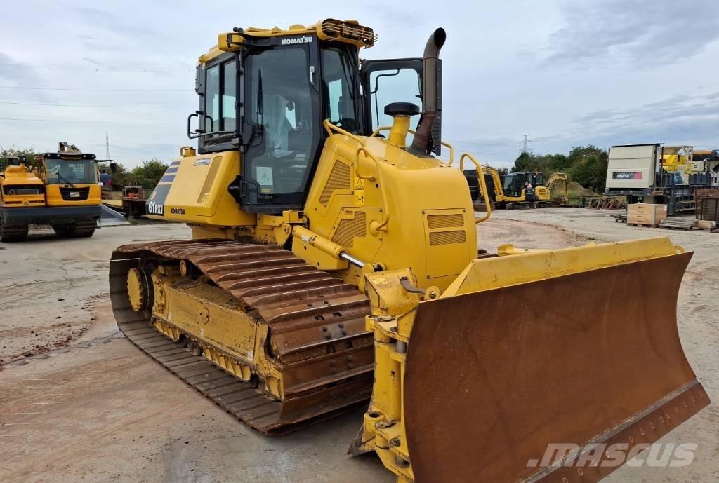 Komatsu D61PXI-24E0 Buldožerji goseničarji