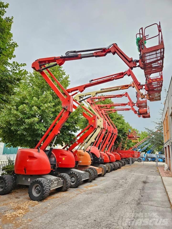 JLG 450 AJ Zglobne dvižne ploščadi