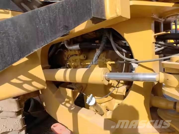 CAT 966 H Kolesni nakladalci