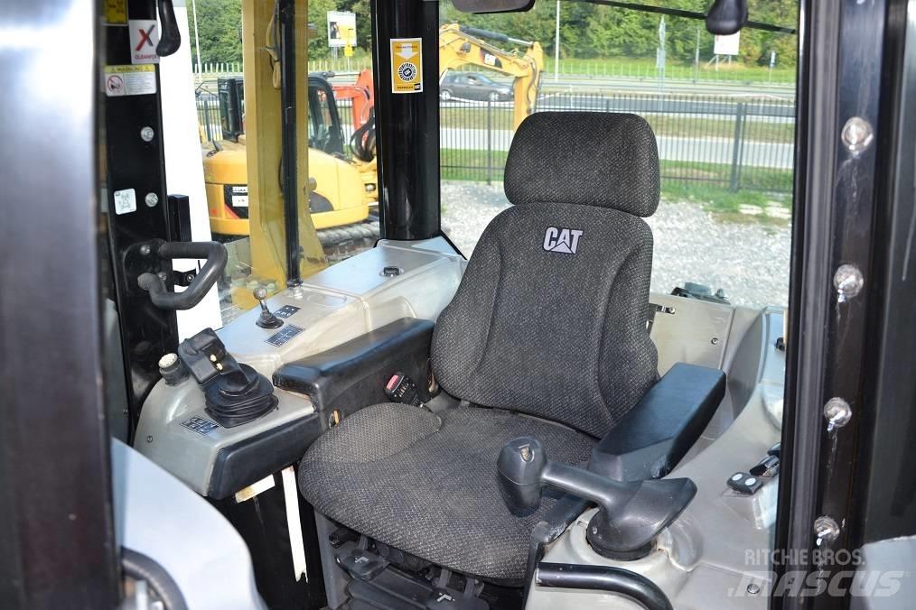 CAT D 6 N LGP Buldožerji goseničarji