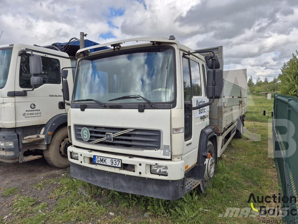 Volvo FL6 Tovornjaki s kesonom/platojem