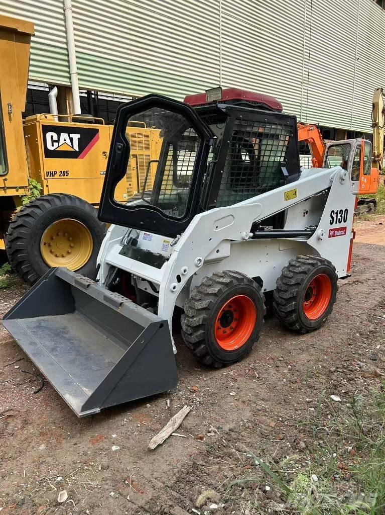 Bobcat S 130 Skid steer mini nakladalci