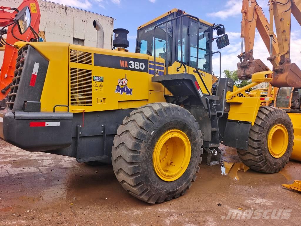 Komatsu WA 380-6 Kolesni nakladalci