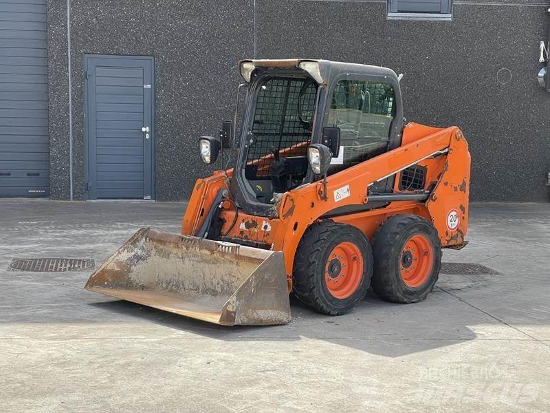 Bobcat S 450 Kolesni nakladalci