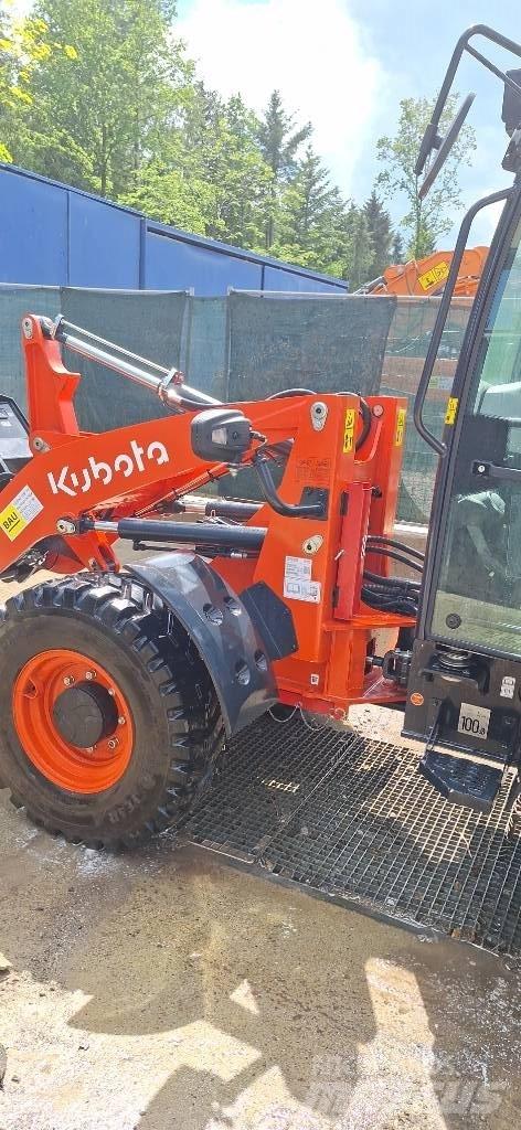 Kubota R 070 Kolesni nakladalci