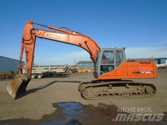 Doosan DX 225 LC Bagri goseničarji