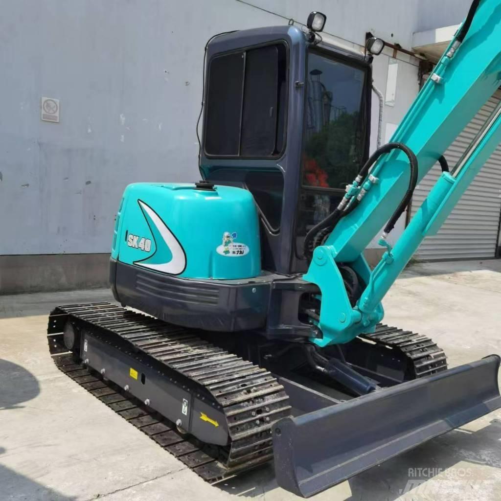 Kobelco SK 40 Mini bagri <7t