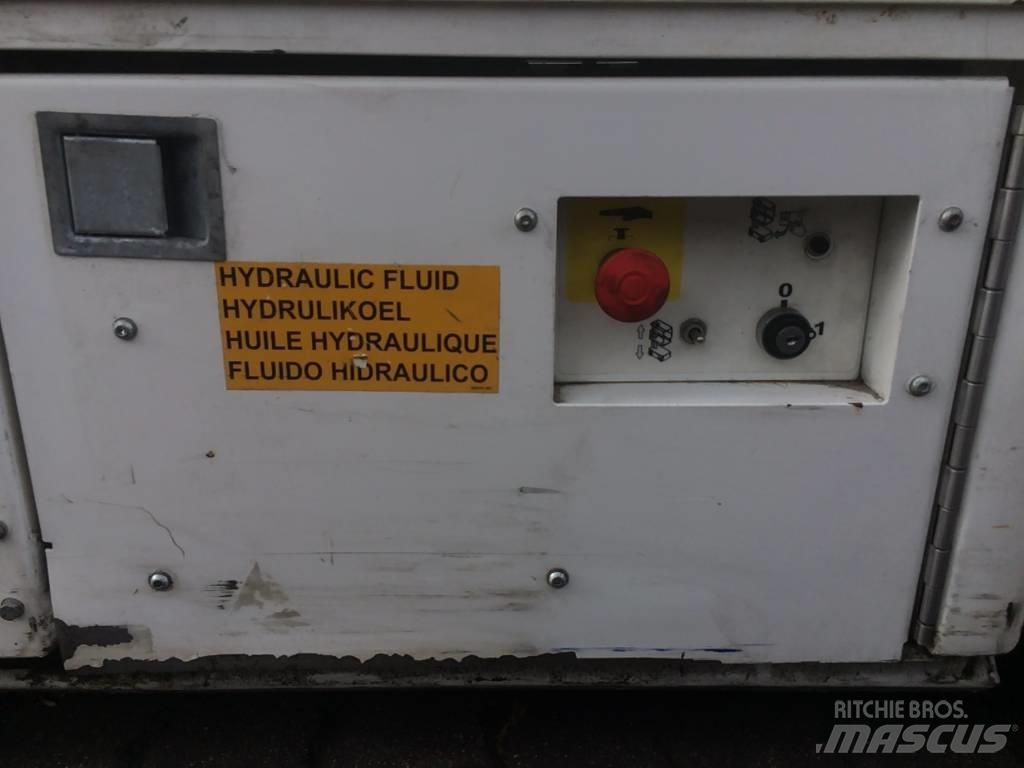 UpRight TM 12   V-2748 Vertikalna dvigala
