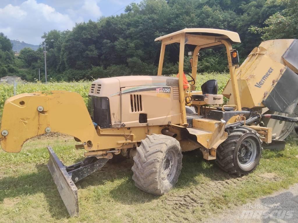 Vermeer RTX1250 Freze za kopanje jarkov Trenčerji