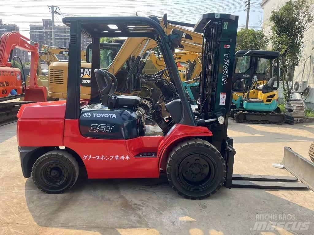 Toyota FD 35 Dizelski viličarji