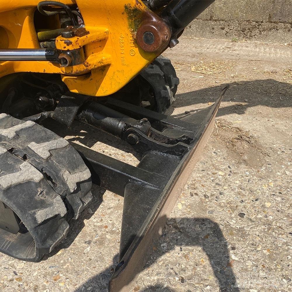 JCB 8014 Mini bagri <7t