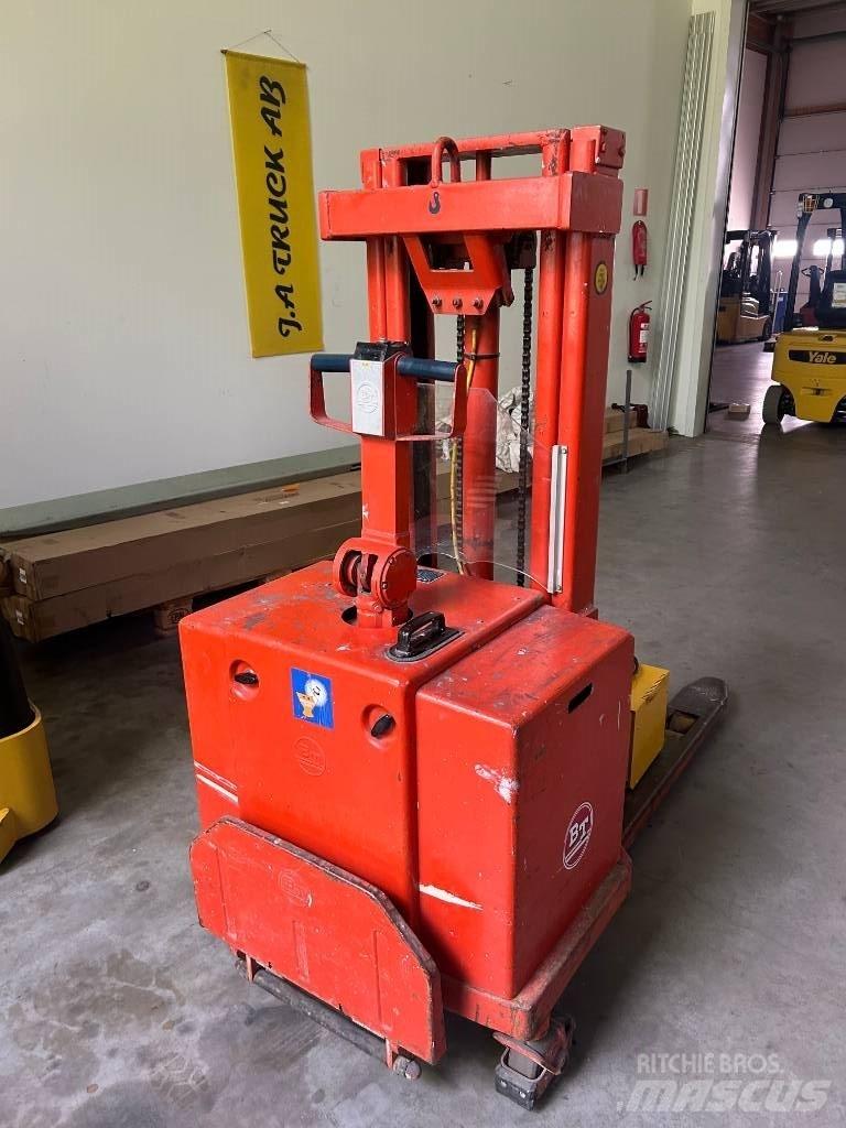BT LSV1000/7 Ročni električni viličar