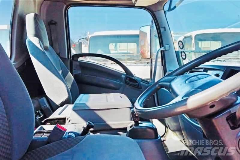 Isuzu FRR 600 AMT Drugi tovornjaki