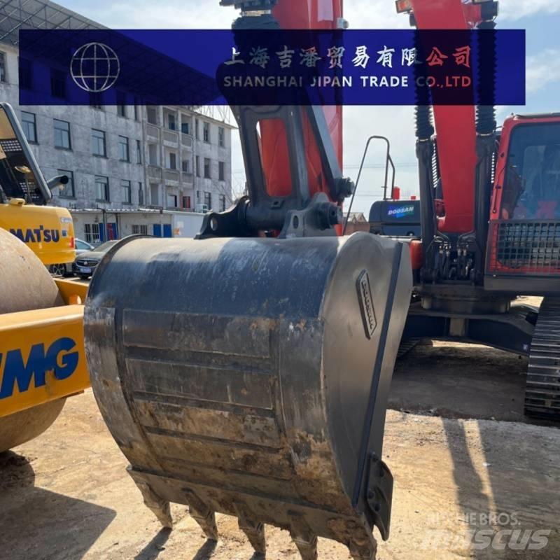 Doosan DX 225 Bagri goseničarji