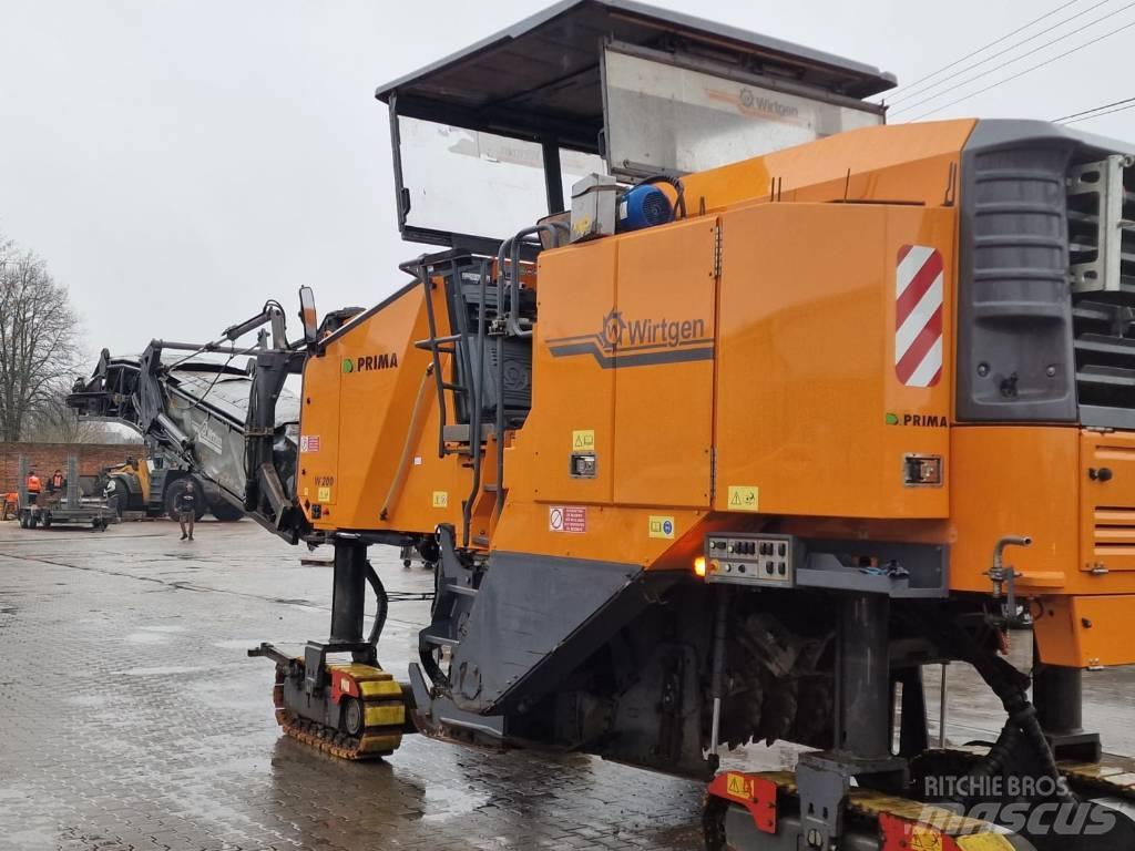 Wirtgen W 200 Freze za asfalt