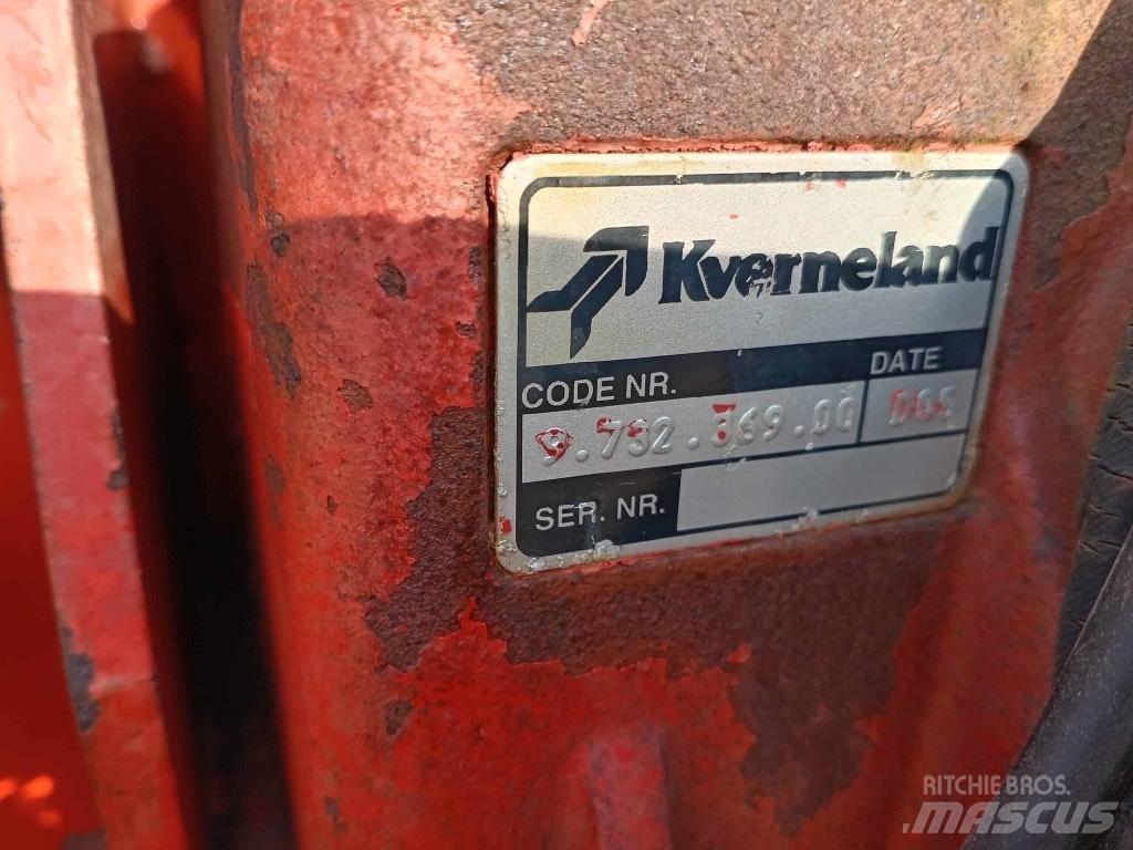 Kverneland 856 Rezač za bale, oprema za rezanje in odvijanje bal