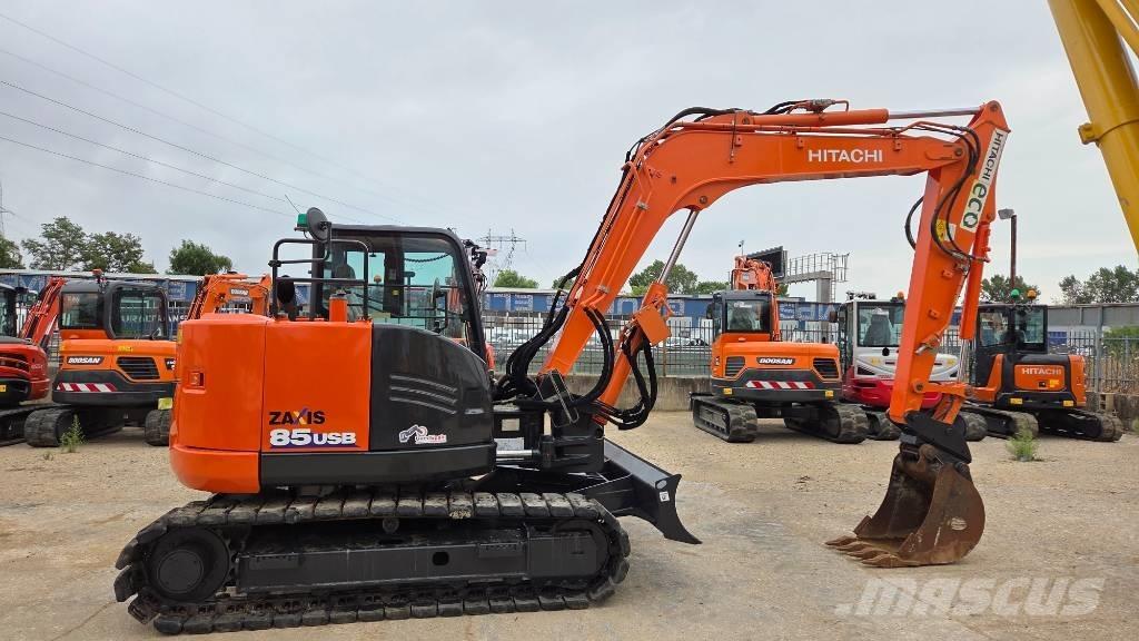 Hitachi ZX 85 US-6 Midi bagri 7t – 12t