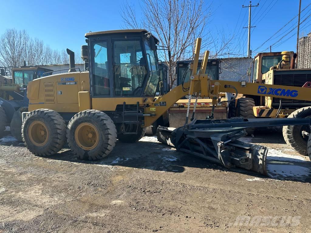 XCMG GR1803 Kolesni Buldožerji