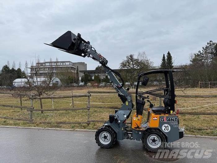 GiANT G1100 Kolesni nakladalci