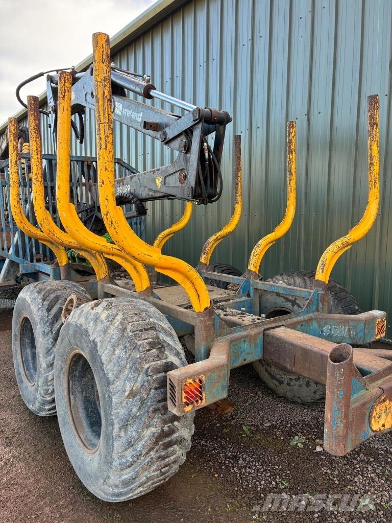 Vreten 1200 Gozdarski traktorji