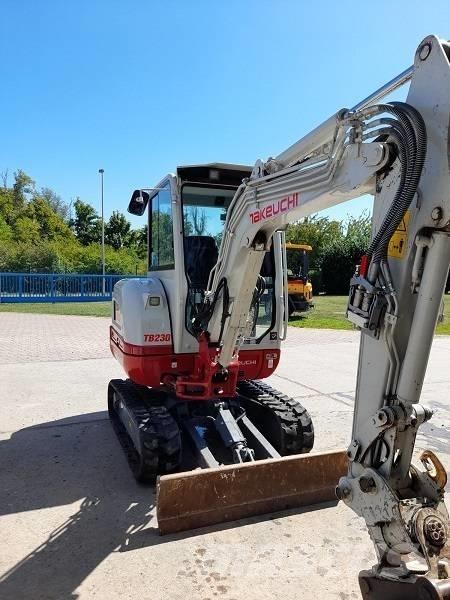 Takeuchi TB 230 Mini bagri <7t