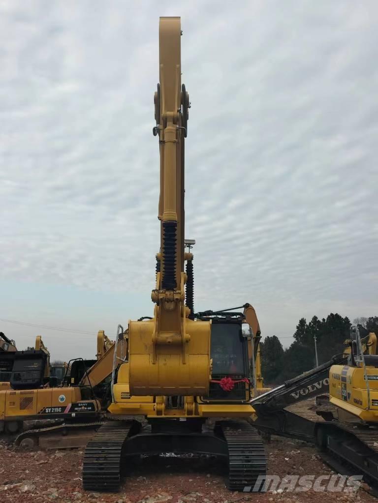 Komatsu PC 200-8 Bagri goseničarji