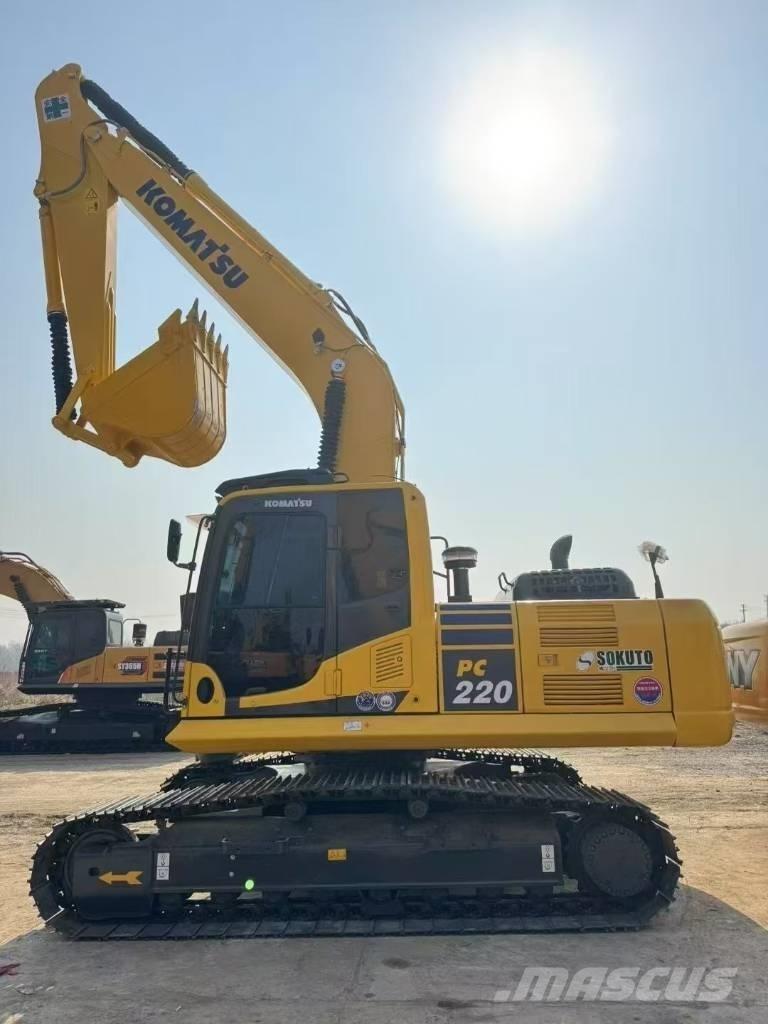 Komatsu 220-8 Bagri goseničarji